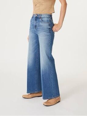 Level 99 Hudson Wide Leg High Rise Escandero Crop Denim Jeans